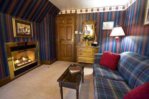 Captain's Den